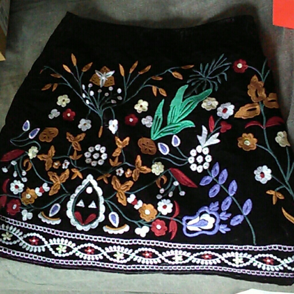 Velvet skirt